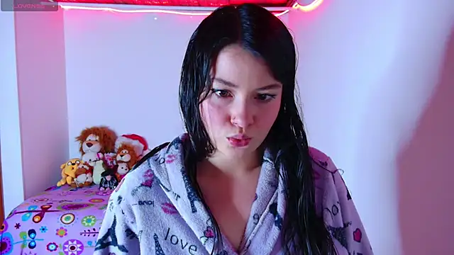 Snapshot of juli05star20 chatting on November 26, 2025, 3:17 am juli05star20 online show from November 26, 2025, 3:17 am