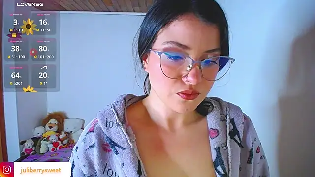 Snapshot of juli05star20 chatting on September 25, 2025, 12:27 am juli05star20 online show from September 25, 2025, 12:27 am