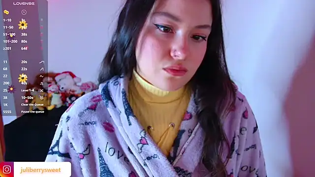 Snapshot of juli05star20 chatting on December 15, 2025, 11:20 pm juli05star20 online show from December 15, 2025, 11:20 pm