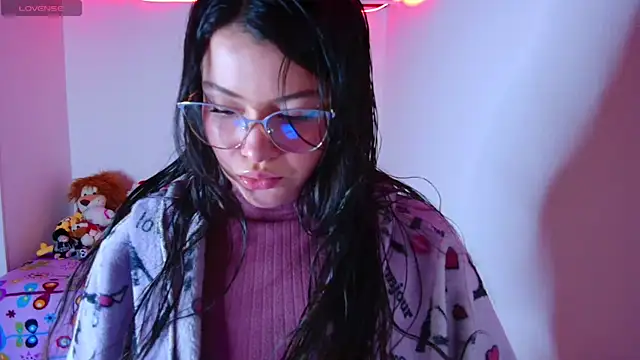 Snapshot of juli05star20 chatting on December 2, 2025, 9:38 pm juli05star20 online show from December 2, 2025, 9:38 pm