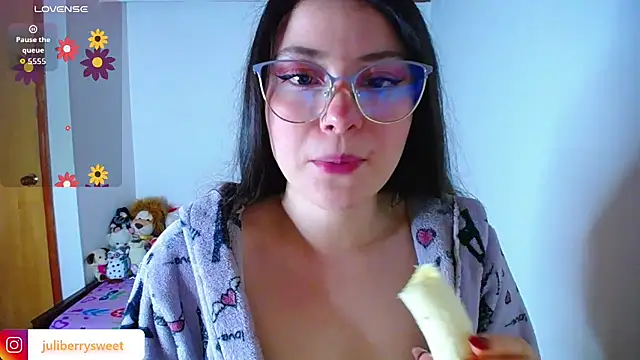 Snapshot of juli05star20 chatting on October 24, 2025, 2:21 am juli05star20 online show from October 24, 2025, 2:21 am