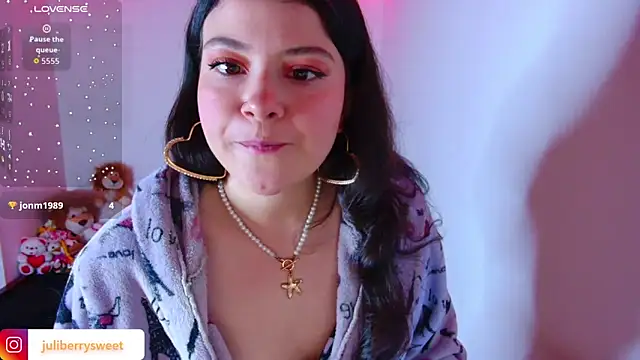 Snapshot of juli05star20 chatting on November 13, 2025, 1:42 am juli05star20 online show from November 13, 2025, 1:42 am