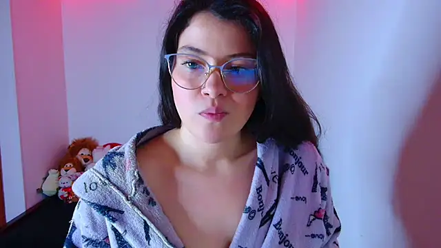 Snapshot of juli05star20 chatting on November 5, 2025, 4:32 pm juli05star20 online show from November 5, 2025, 4:32 pm