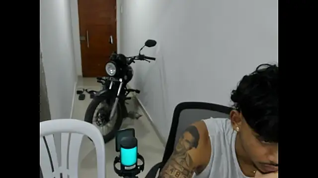 Snapshot of may_master chatting on November 14, 2025, 2:48 am may master online show from November 14, 2025, 2:48 am