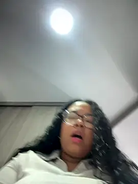 XMara online show from September 17, 2025, 4:09 pm