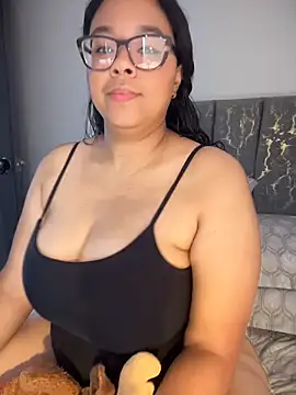 Snapshot of XMara chatting on April 20, 2026, 2:40 pm XMara online show from April 20, 2026, 2:40 pm