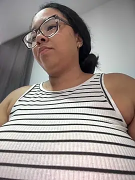 XMara online show from October 15, 2025, 5:10 pm