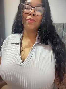 Snapshot of XMara chatting on March 2, 2026, 4:25 pm XMara online show from March 2, 2026, 4:25 pm