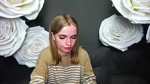 Snapshot of MargaritaKiss chatting on September 19, 2025, 6:34 pm MargaritaKiss online show from September 19, 2025, 6:34 pm