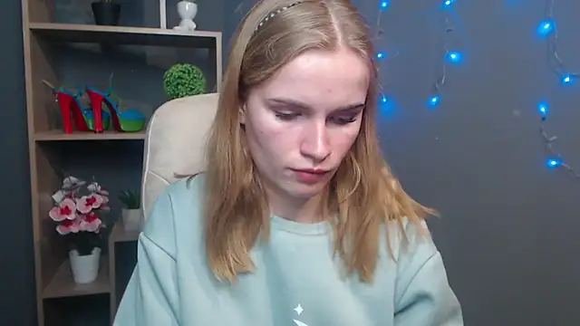 MargaritaKiss online show from November 8, 2025, 9:18 pm