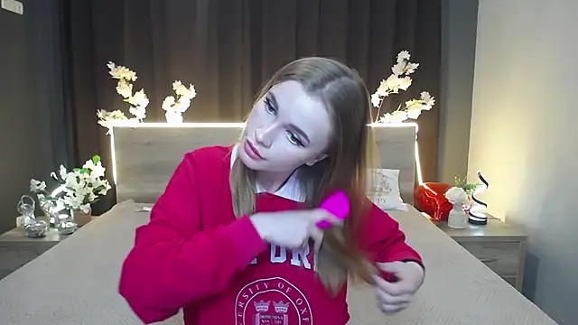 MargaritaKiss online show from April 14, 2026, 6:35 pm