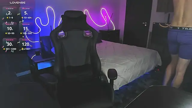 Snapshot of Brad_Maloney chatting on September 27, 2025, 8:15 pm Brad Maloney online show from September 27, 2025, 8:15 pm