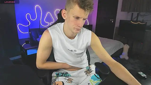 Snapshot of Brad_Maloney chatting on October 2, 2025, 8:45 pm Brad Maloney online show from October 2, 2025, 8:45 pm