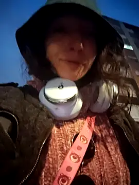 Lucy cole online show from February 24, 2025, 11:30 pm