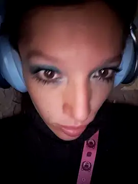 Lucy cole online show from March 12, 2025, 3:13 am