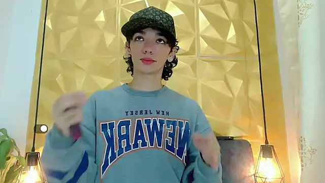 SexyJuliii21 online show from March 7, 2025, 9:51 am
