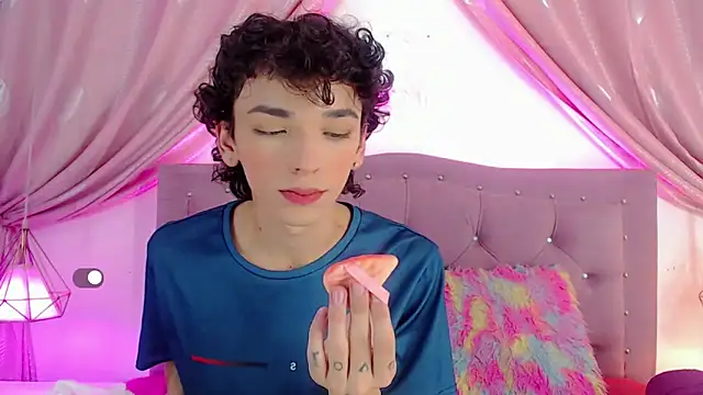 SexyJuliii21 online show from February 2, 2025, 5:21 am