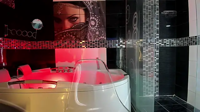 SexyJuliii21 online show from October 4, 2025, 9:49 pm