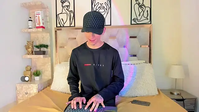 SexyJuliii21 online show from September 25, 2025, 8:26 pm