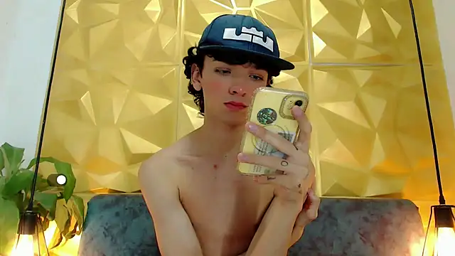 SexyJuliii21 online show from January 21, 2025, 7:15 am