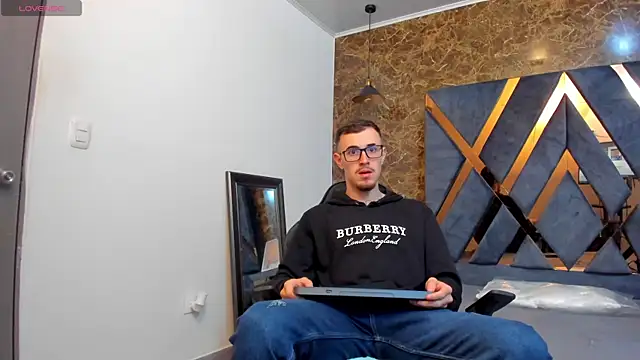 CodyWalkerR online show from February 5, 2025, 5:20 pm