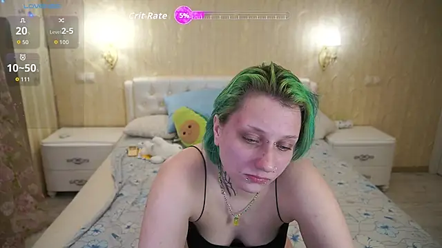 LunaaMayy online show from April 13, 2026, 8:35 pm