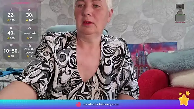 NicoleOlla online show from May 13, 2026, 2:18 am