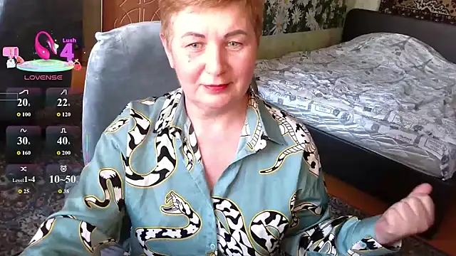 NicoleOlla online show from March 20, 2025, 8:42 am