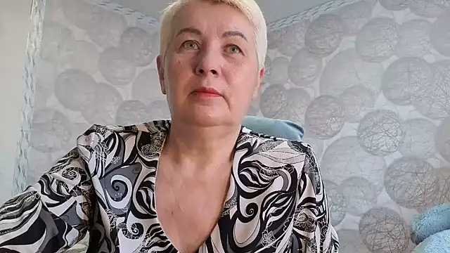 NicoleOlla online show from February 15, 2026, 2:45 am