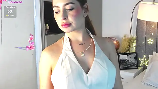 caralella online show from February 13, 2025, 10:43 pm