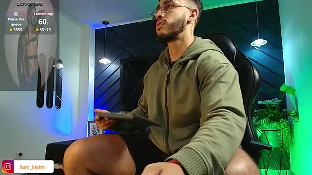 Liam Kleiin online show from April 7, 2026, 11:23 am