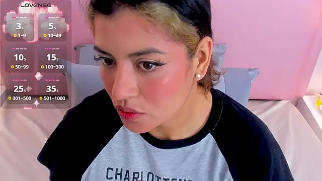 Snapshot of taylor_cupper chatting on October 24, 2025, 9:03 pm taylor cupper online show from October 24, 2025, 9:03 pm