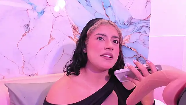 Snapshot of taylor_cupper chatting on September 30, 2025, 7:31 pm taylor cupper online show from September 30, 2025, 7:31 pm