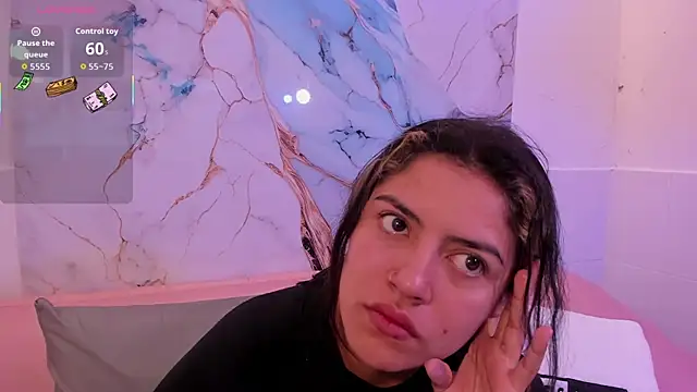 taylor cupper online show from November 26, 2025, 3:17 am