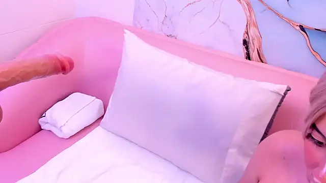 Snapshot of taylor_cupper chatting on October 29, 2025, 4:44 am taylor cupper online show from October 29, 2025, 4:44 am