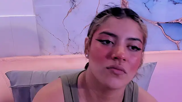 Snapshot of taylor_cupper chatting on October 19, 2025, 8:00 pm taylor cupper online show from October 19, 2025, 8:00 pm