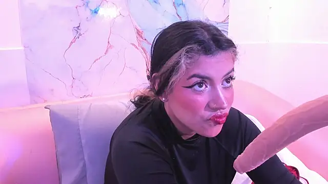 Snapshot of taylor_cupper chatting on October 16, 2025, 7:44 pm taylor cupper online show from October 16, 2025, 7:44 pm