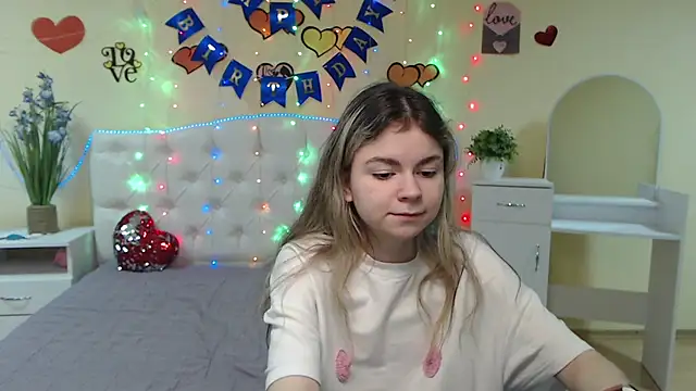 TinaRedly online show from March 3, 2025, 12:45 am
