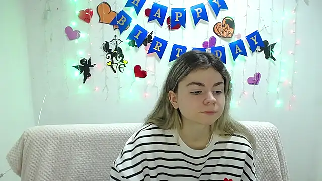 TinaRedly online show from March 2, 2025, 6:24 pm