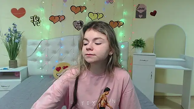 TinaRedly online show from February 16, 2025, 1:14 am