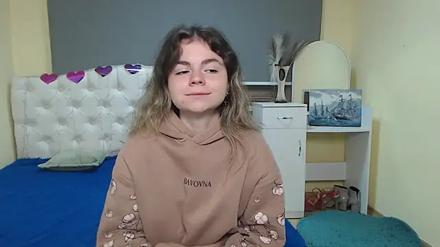 TinaRedly online show from October 5, 2025, 5:53 am