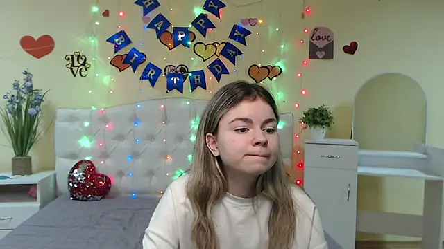 TinaRedly online show from March 2, 2025, 9:41 pm