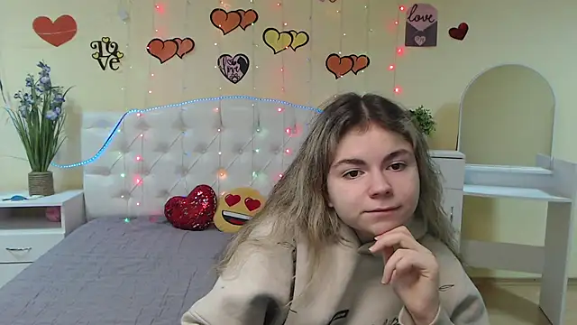 TinaRedly online show from February 15, 2025, 7:06 pm