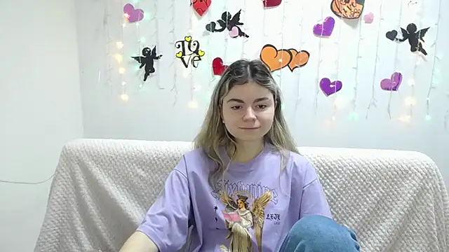 TinaRedly online show from February 23, 2025, 9:22 am