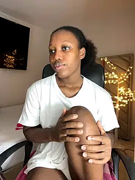 Snapshot of kellya_ chatting on October 24, 2025, 11:59 pm kellya online show from October 24, 2025, 11:59 pm