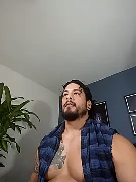 Snapshot of SilvaBranko chatting on October 7, 2025, 10:11 pm SilvaBranko online show from October 7, 2025, 10:11 pm