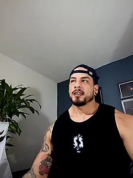 Snapshot of SilvaBranko chatting on October 21, 2025, 12:11 am SilvaBranko online show from October 21, 2025, 12:11 am