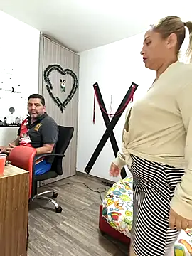 hotandfierylatinos2023 online show from March 9, 2025, 5:06 pm