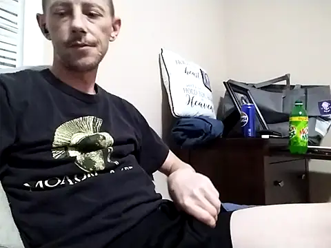 Snapshot of elmerfuddin87 chatting on March 20, 2025, 6:19 am elmerfuddin87 online show from March 20, 2025, 6:19 am