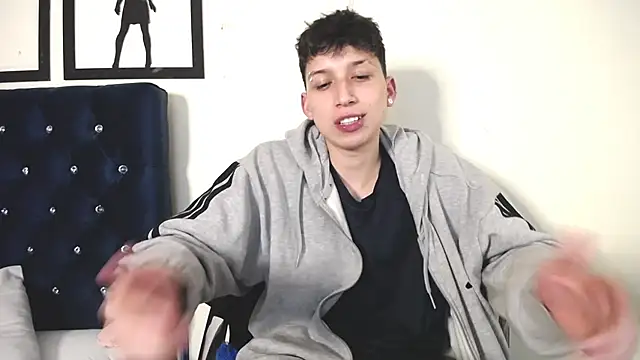  Thomas hot  online show from October 1, 2025, 4:17 am